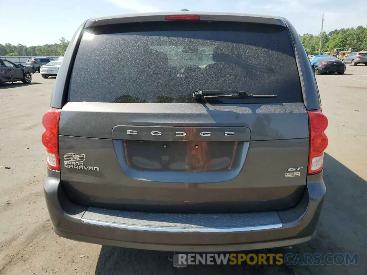6 Photograph of a damaged car 2C4RDGEG0KR556540 DODGE CARAVAN 2019