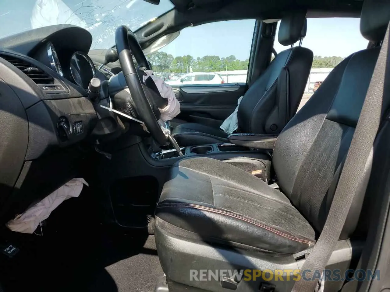 7 Photograph of a damaged car 2C4RDGEG0KR556540 DODGE CARAVAN 2019