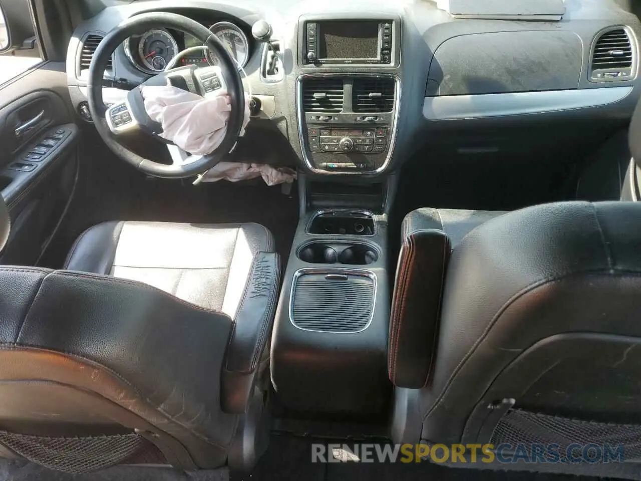 8 Photograph of a damaged car 2C4RDGEG0KR556540 DODGE CARAVAN 2019