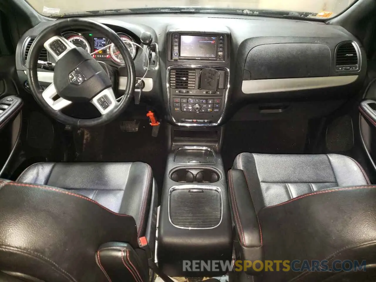 8 Photograph of a damaged car 2C4RDGEG0KR641023 DODGE CARAVAN 2019