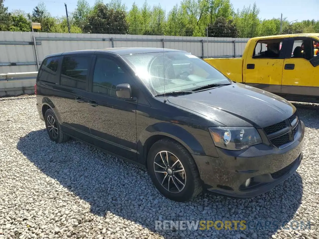 4 Photograph of a damaged car 2C4RDGEG0KR646044 DODGE CARAVAN 2019