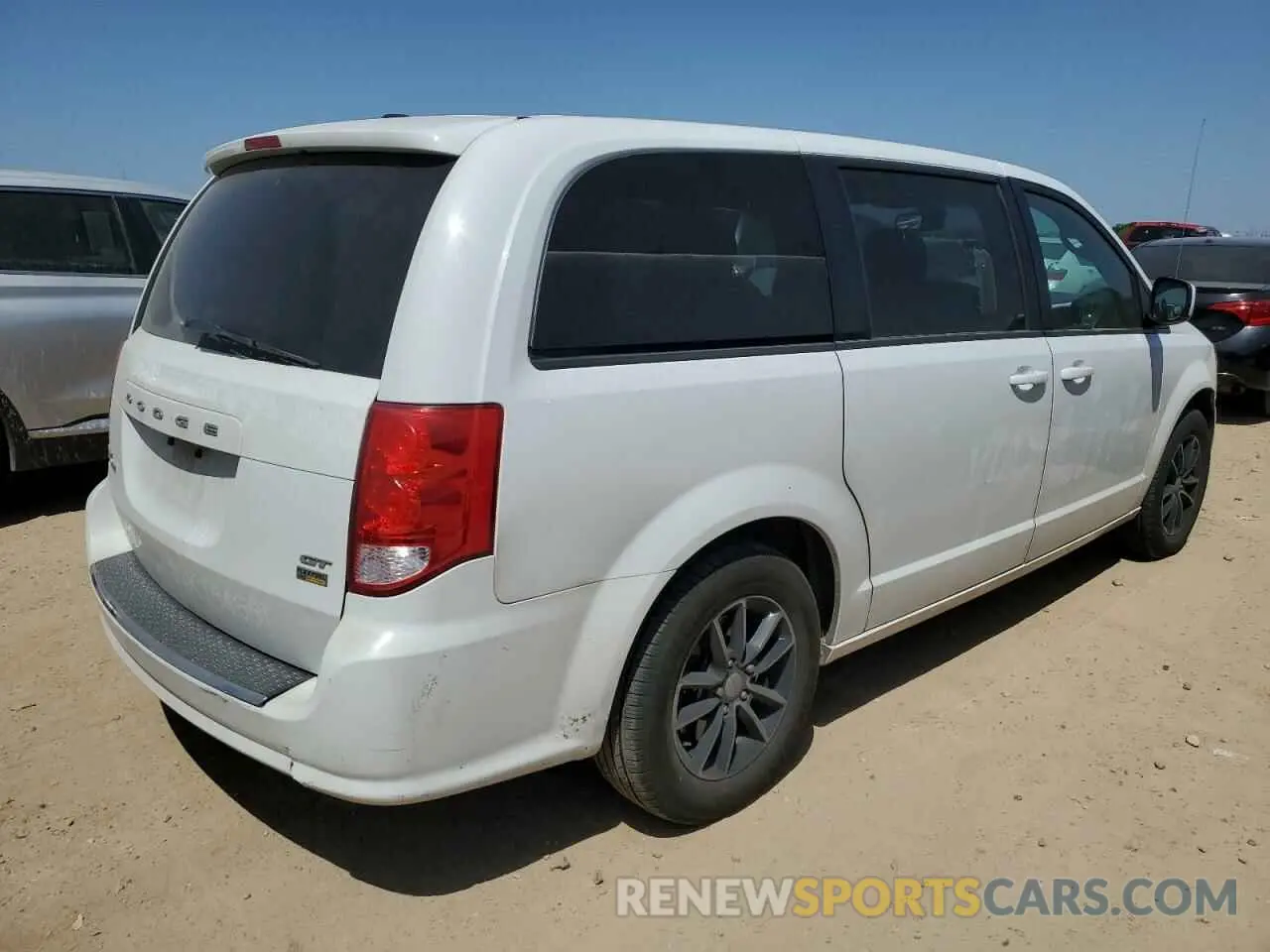 3 Photograph of a damaged car 2C4RDGEG0KR658713 DODGE CARAVAN 2019