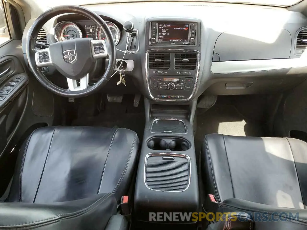 8 Photograph of a damaged car 2C4RDGEG0KR658713 DODGE CARAVAN 2019