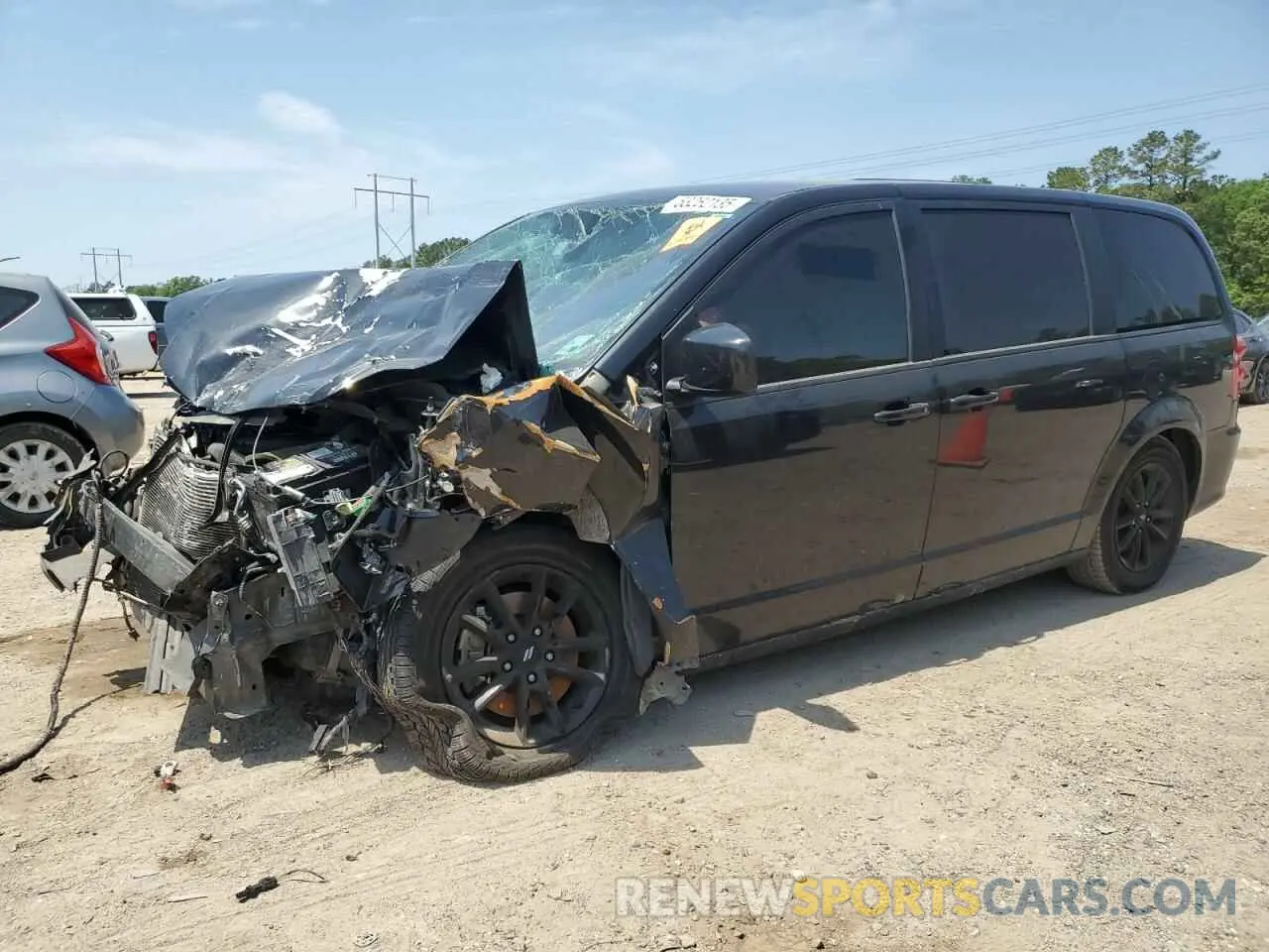 1 Photograph of a damaged car 2C4RDGEG0KR670375 DODGE CARAVAN 2019