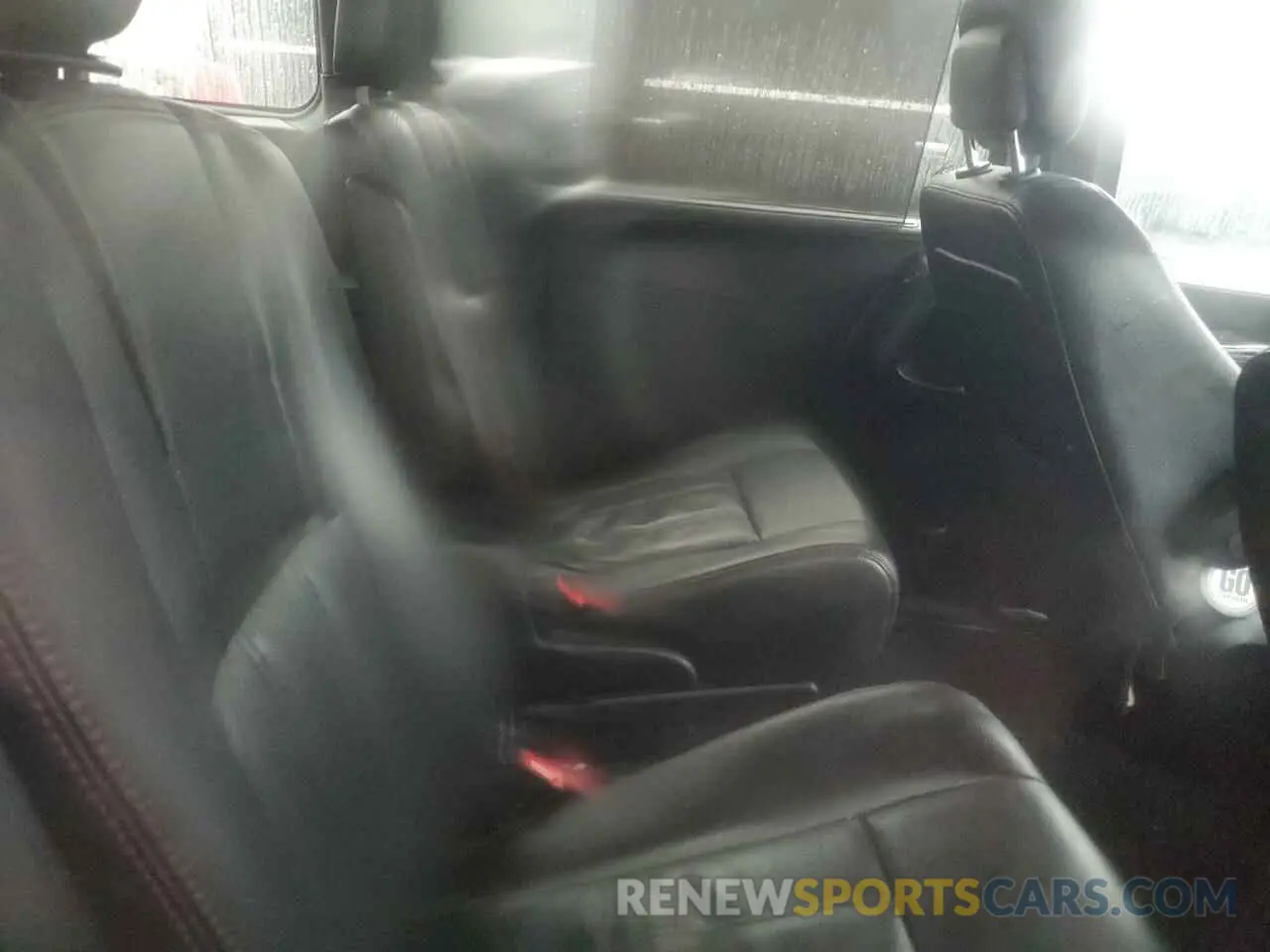 11 Photograph of a damaged car 2C4RDGEG0KR670540 DODGE CARAVAN 2019