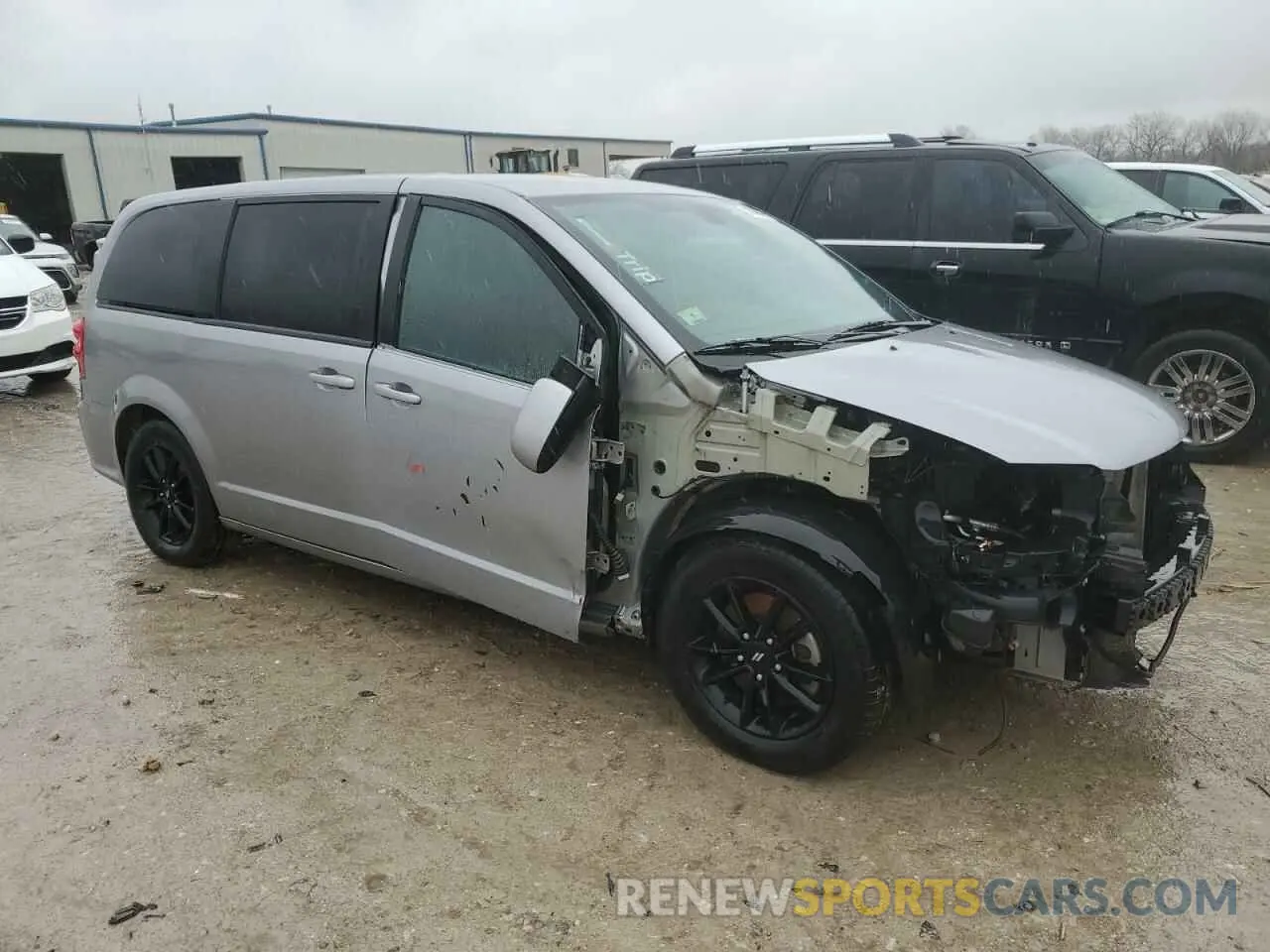 4 Photograph of a damaged car 2C4RDGEG0KR670540 DODGE CARAVAN 2019
