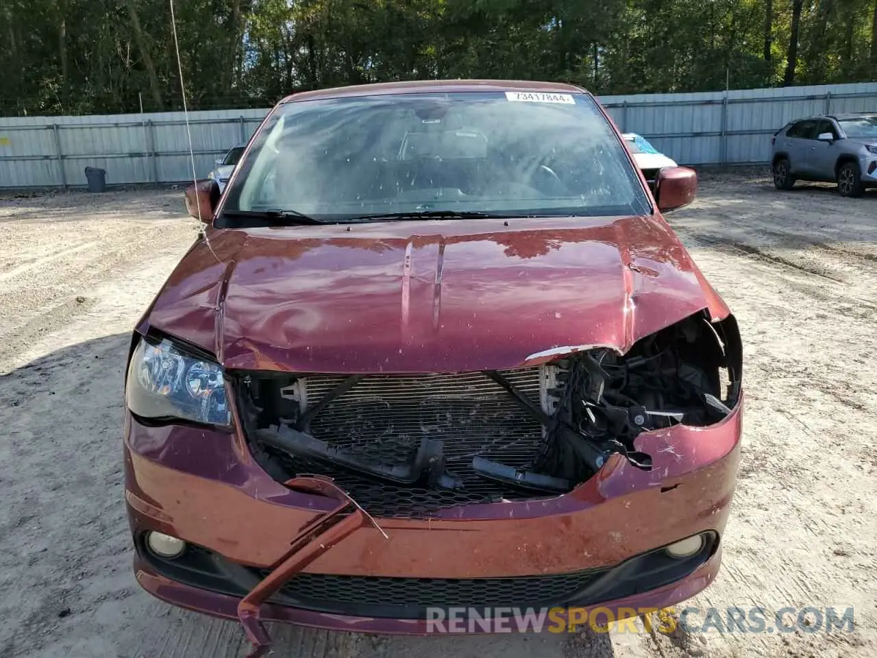 5 Photograph of a damaged car 2C4RDGEG0KR711099 DODGE CARAVAN 2019
