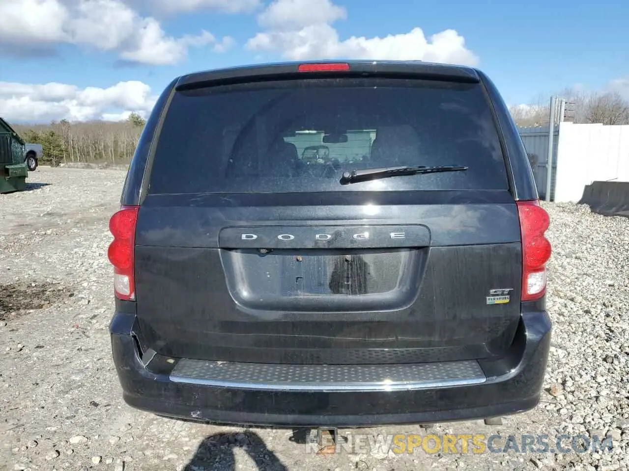 6 Photograph of a damaged car 2C4RDGEG1KR632069 DODGE CARAVAN 2019