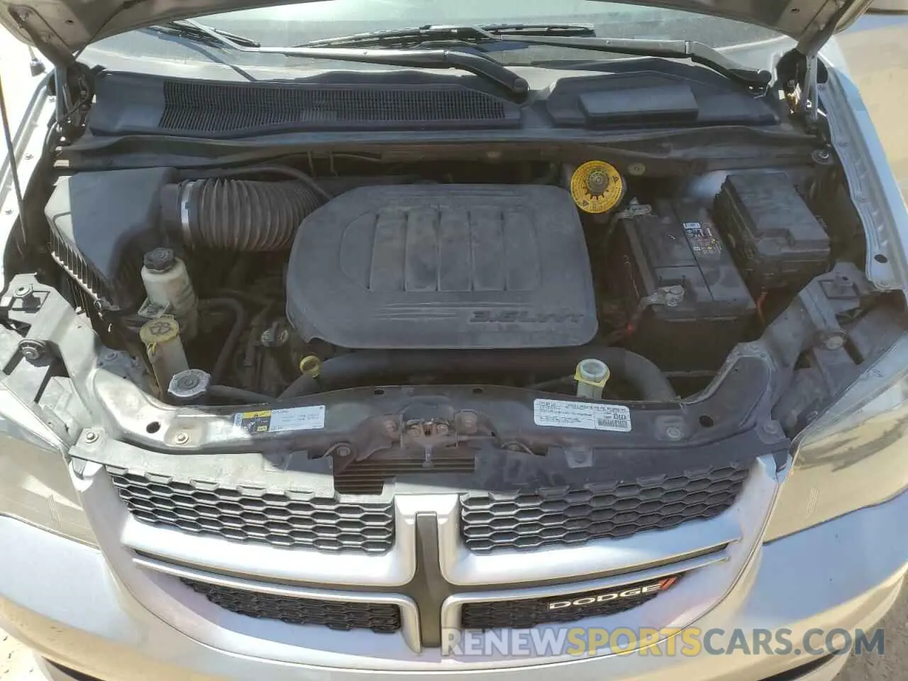 12 Photograph of a damaged car 2C4RDGEG1KR658672 DODGE CARAVAN 2019