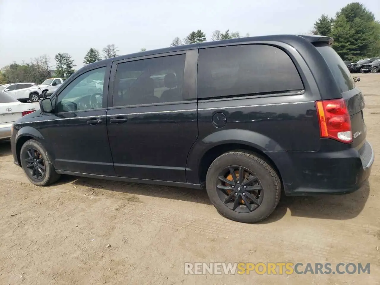 2 Photograph of a damaged car 2C4RDGEG1KR670787 DODGE CARAVAN 2019