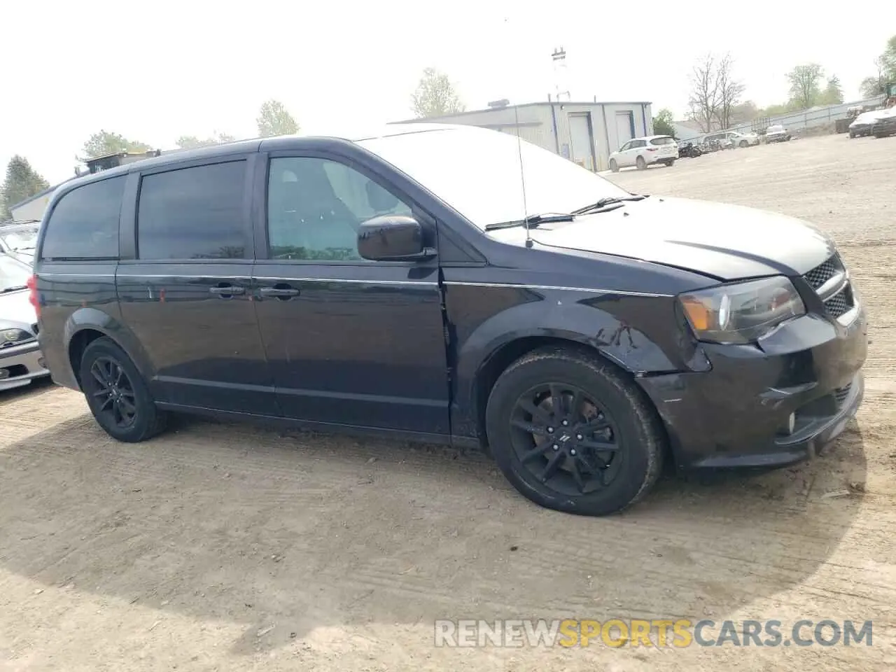 4 Photograph of a damaged car 2C4RDGEG1KR670787 DODGE CARAVAN 2019