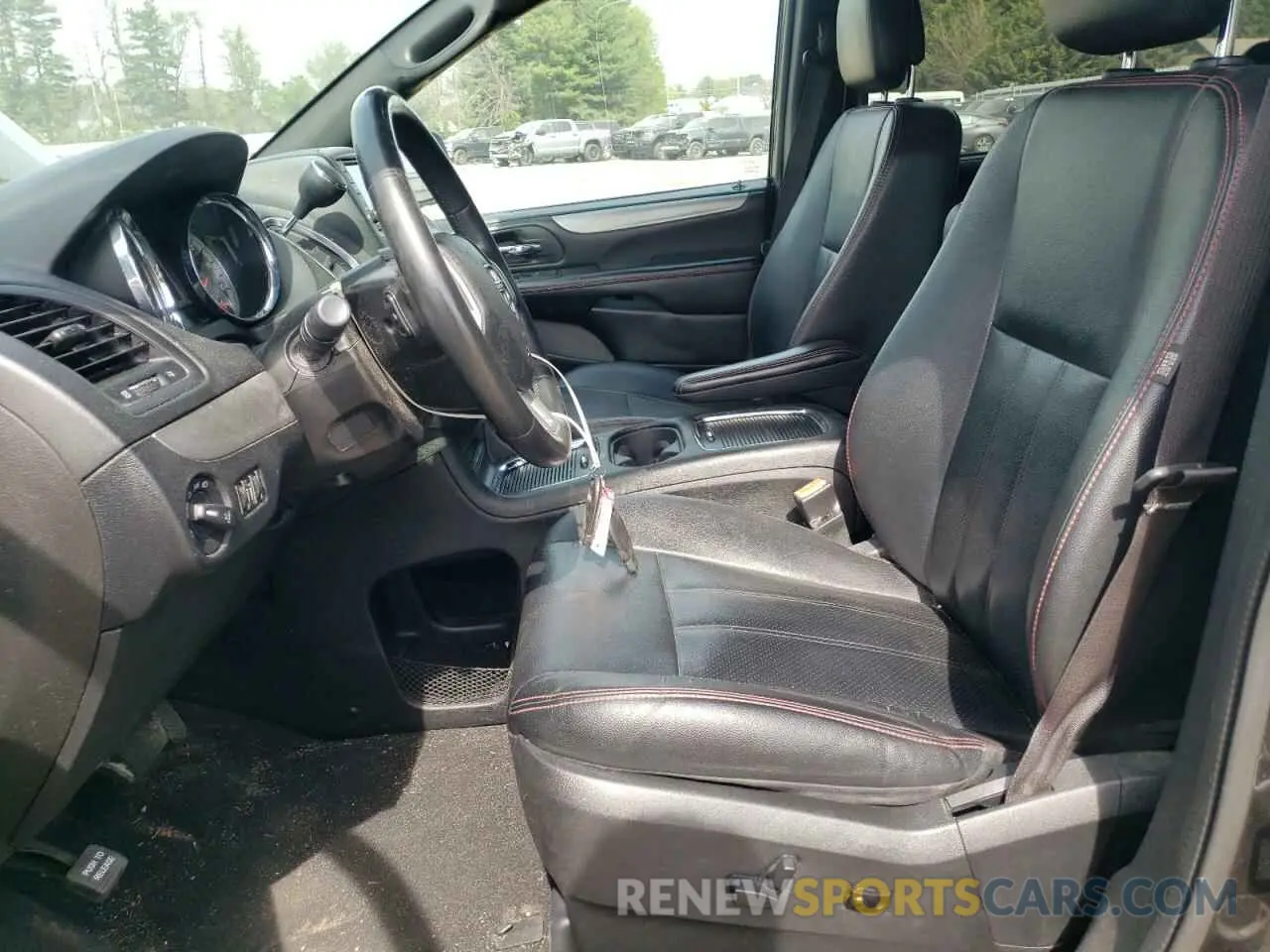 7 Photograph of a damaged car 2C4RDGEG1KR670787 DODGE CARAVAN 2019