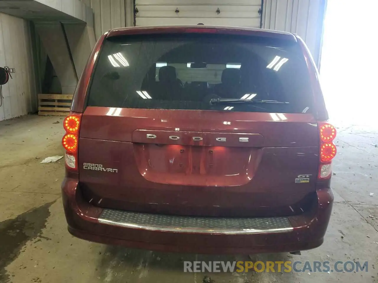 6 Photograph of a damaged car 2C4RDGEG1KR709457 DODGE CARAVAN 2019