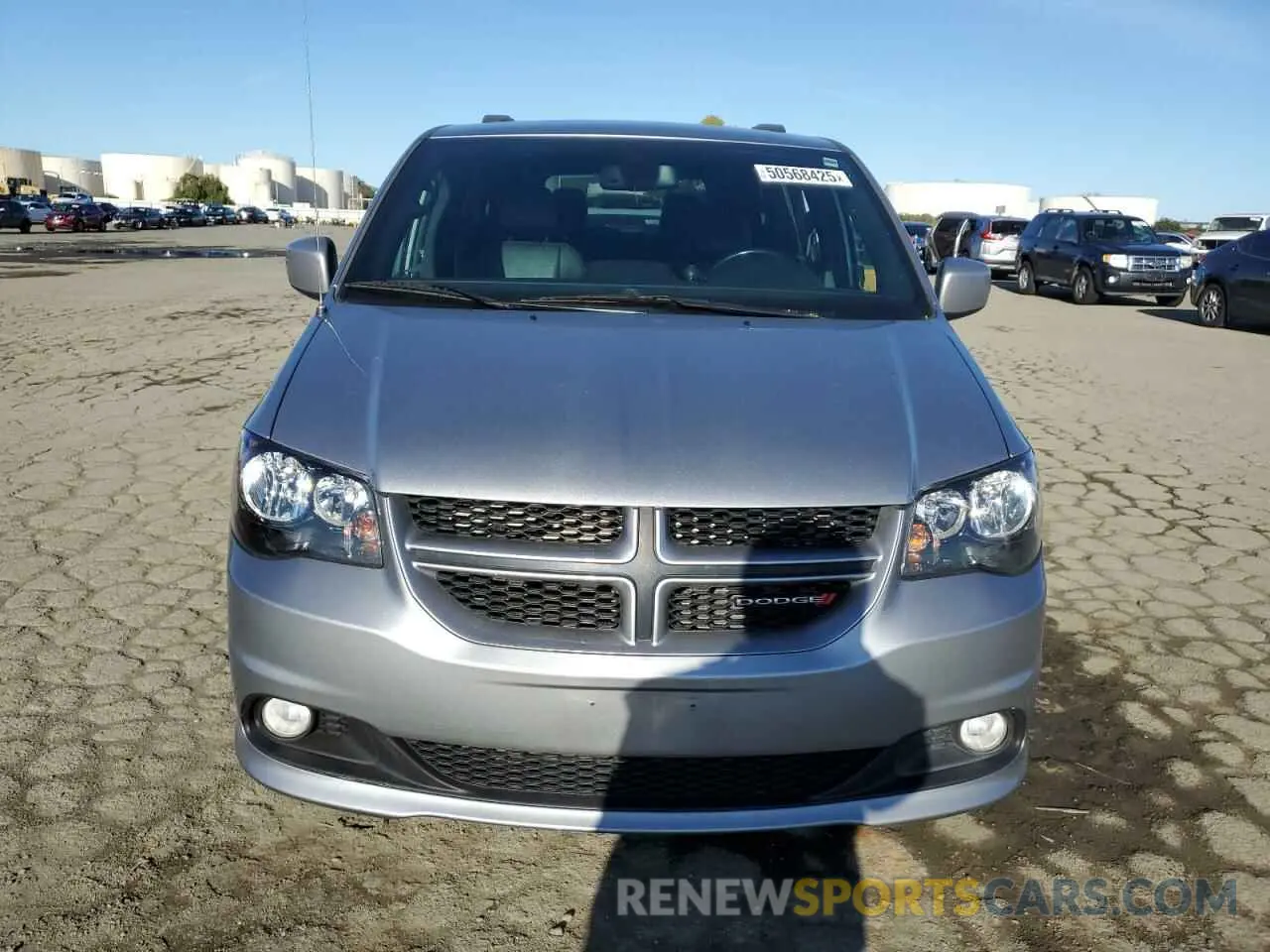 5 Photograph of a damaged car 2C4RDGEG1KR739851 DODGE CARAVAN 2019