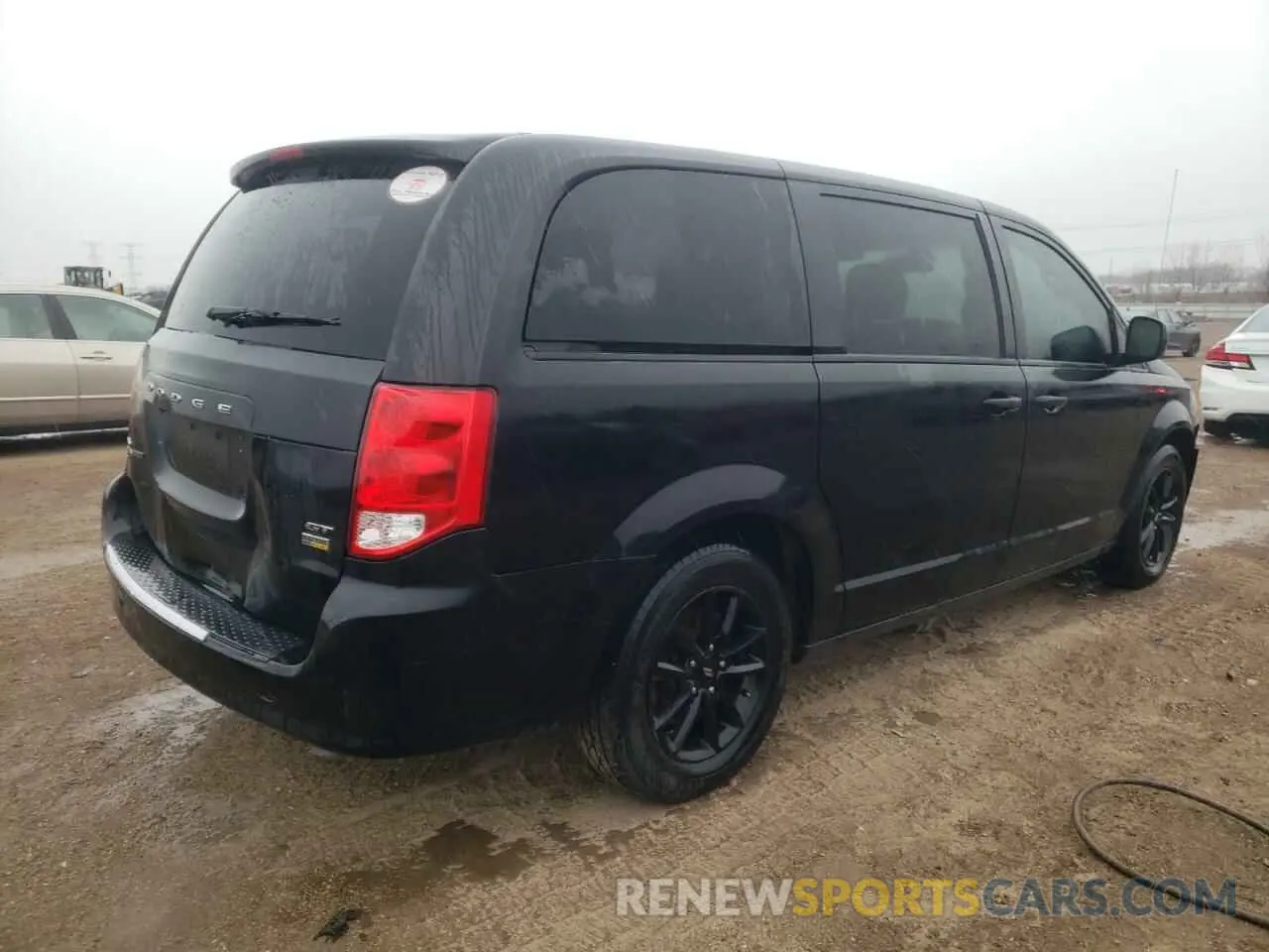 3 Photograph of a damaged car 2C4RDGEG1KR747285 DODGE CARAVAN 2019