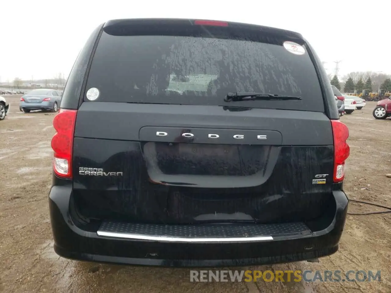 6 Photograph of a damaged car 2C4RDGEG1KR747285 DODGE CARAVAN 2019