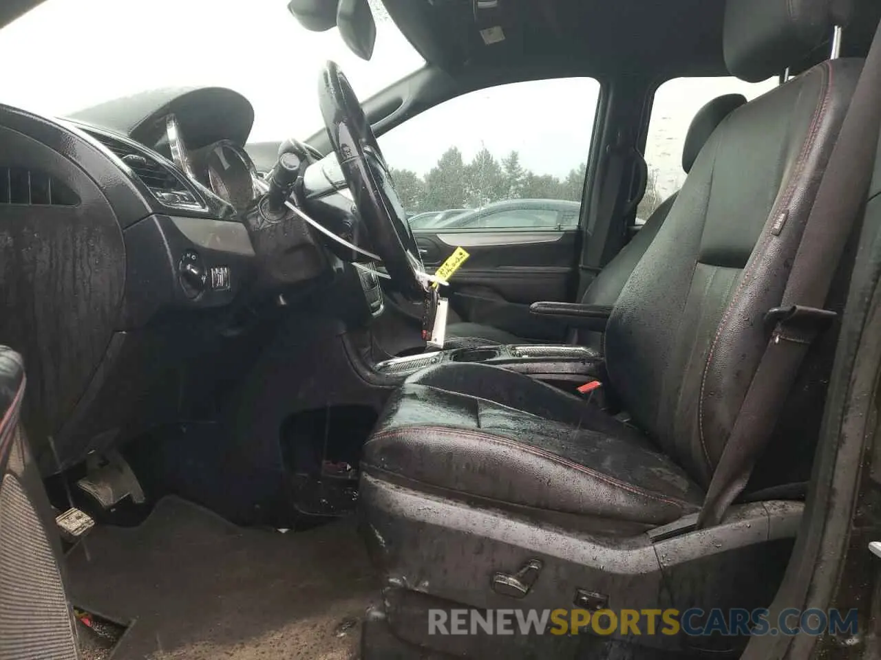 7 Photograph of a damaged car 2C4RDGEG1KR747285 DODGE CARAVAN 2019