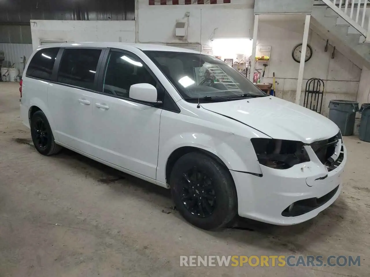 4 Photograph of a damaged car 2C4RDGEG1KR769111 DODGE CARAVAN 2019