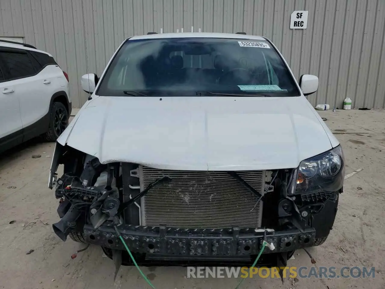 5 Photograph of a damaged car 2C4RDGEG2KR519246 DODGE CARAVAN 2019