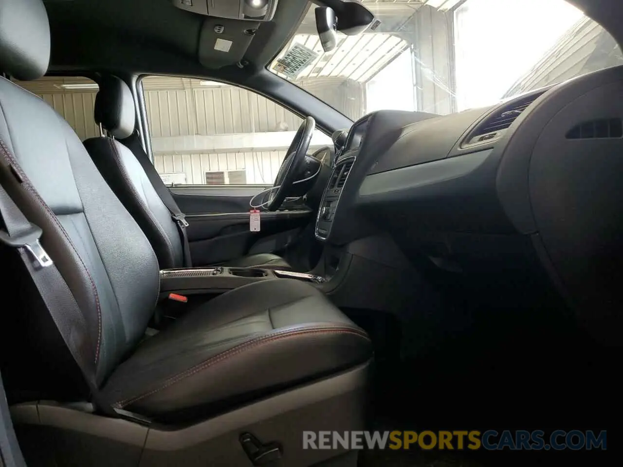 7 Photograph of a damaged car 2C4RDGEG2KR661533 DODGE CARAVAN 2019