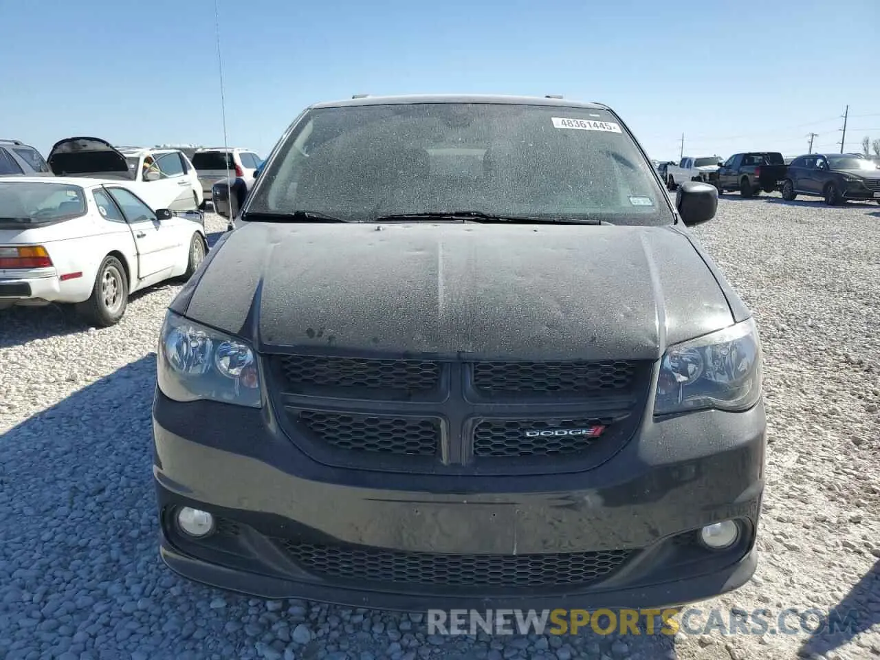 5 Photograph of a damaged car 2C4RDGEG2KR694788 DODGE CARAVAN 2019