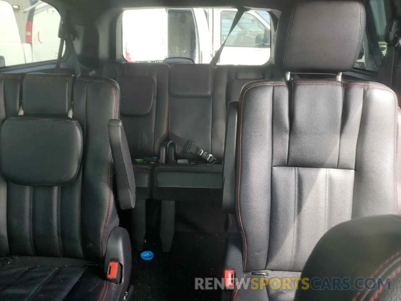 10 Photograph of a damaged car 2C4RDGEG2KR750812 DODGE CARAVAN 2019