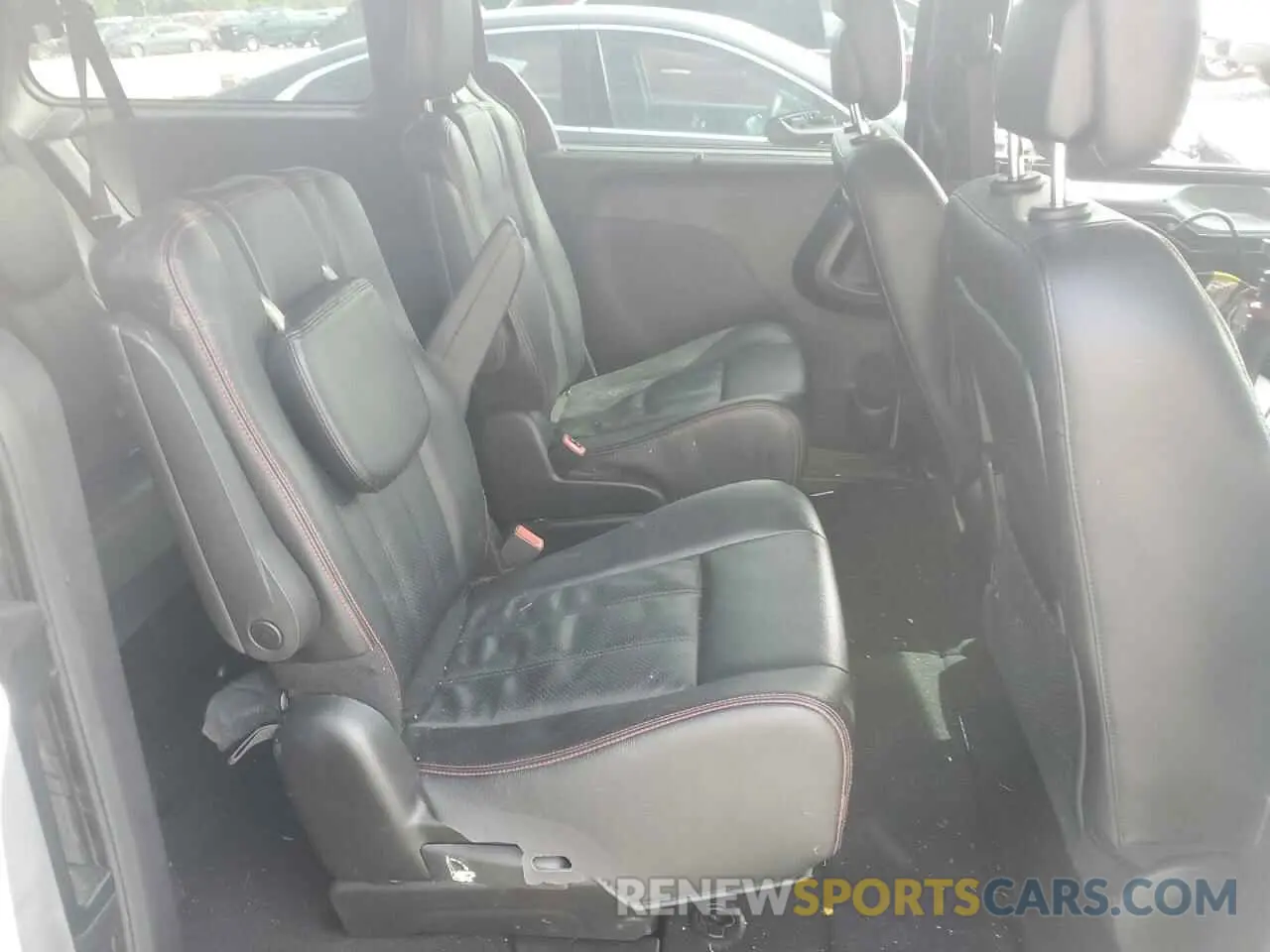 11 Photograph of a damaged car 2C4RDGEG2KR750812 DODGE CARAVAN 2019