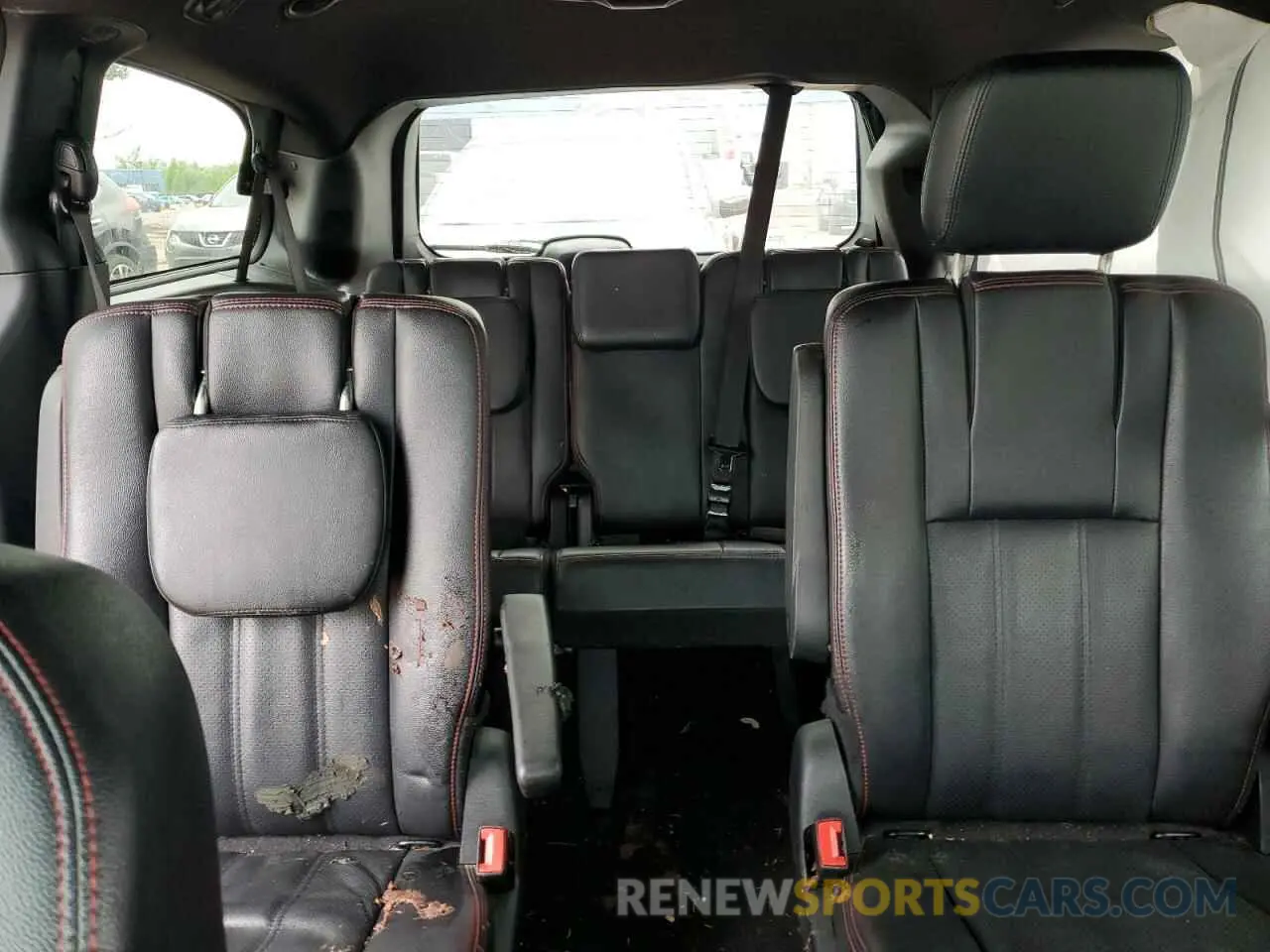 10 Photograph of a damaged car 2C4RDGEG2KR764306 DODGE CARAVAN 2019