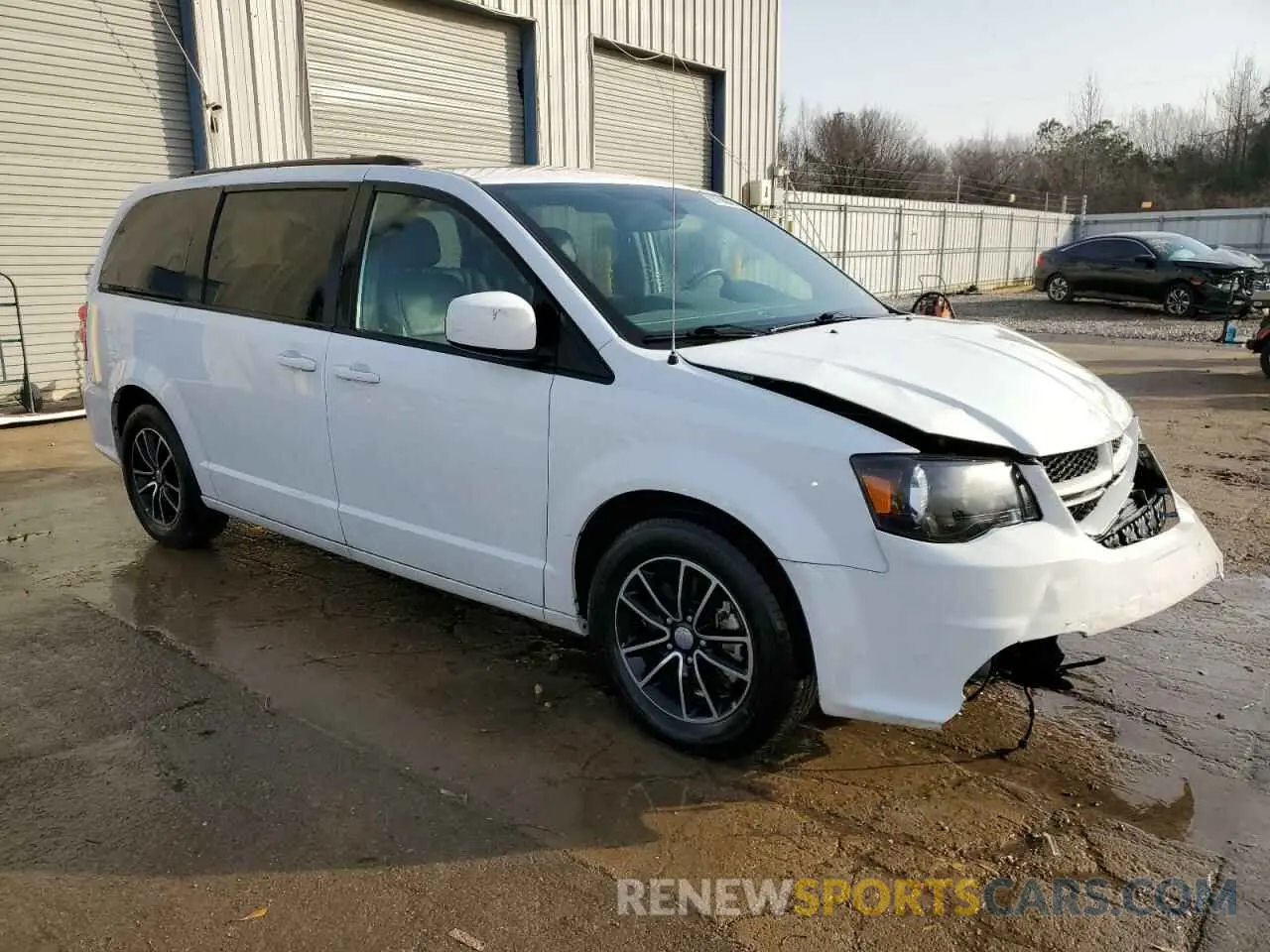 4 Photograph of a damaged car 2C4RDGEG3KR513195 DODGE CARAVAN 2019
