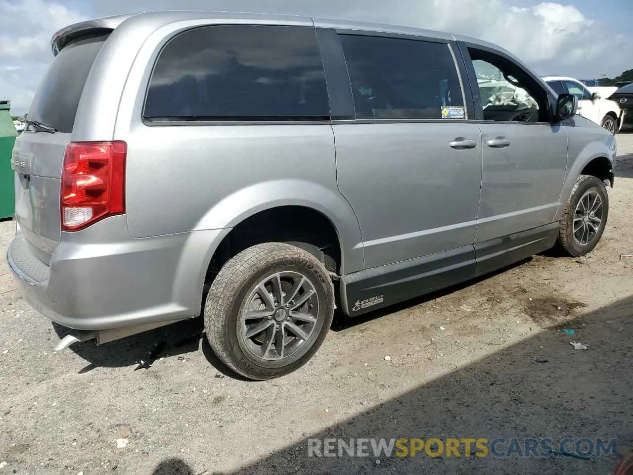 3 Photograph of a damaged car 2C4RDGEG3KR535522 DODGE CARAVAN 2019