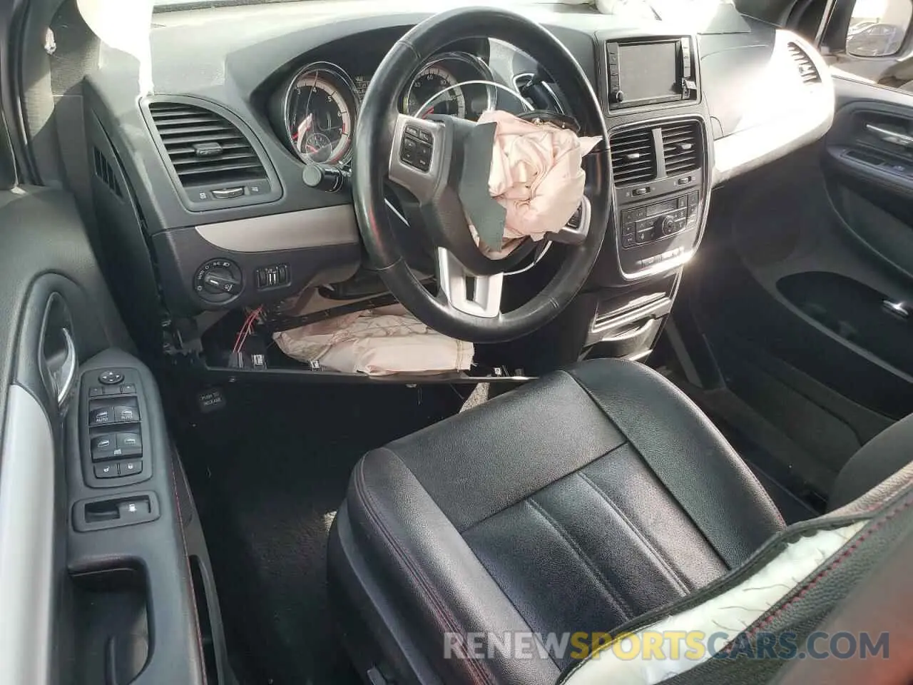 8 Photograph of a damaged car 2C4RDGEG3KR535522 DODGE CARAVAN 2019