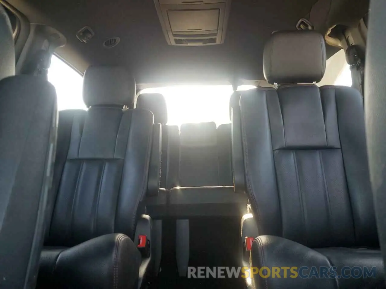 10 Photograph of a damaged car 2C4RDGEG3KR565202 DODGE CARAVAN 2019