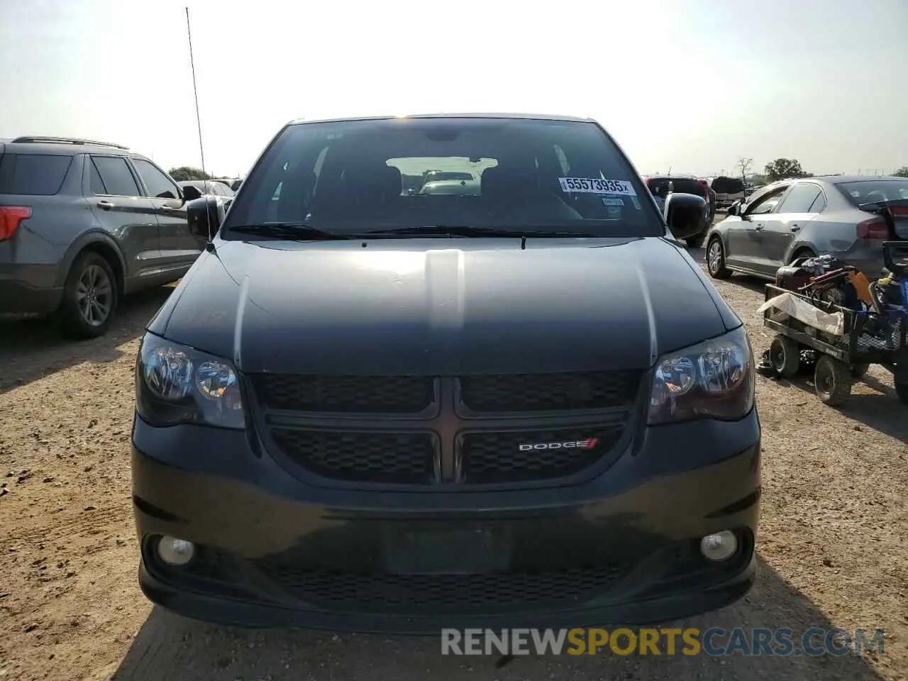 5 Photograph of a damaged car 2C4RDGEG3KR670063 DODGE CARAVAN 2019