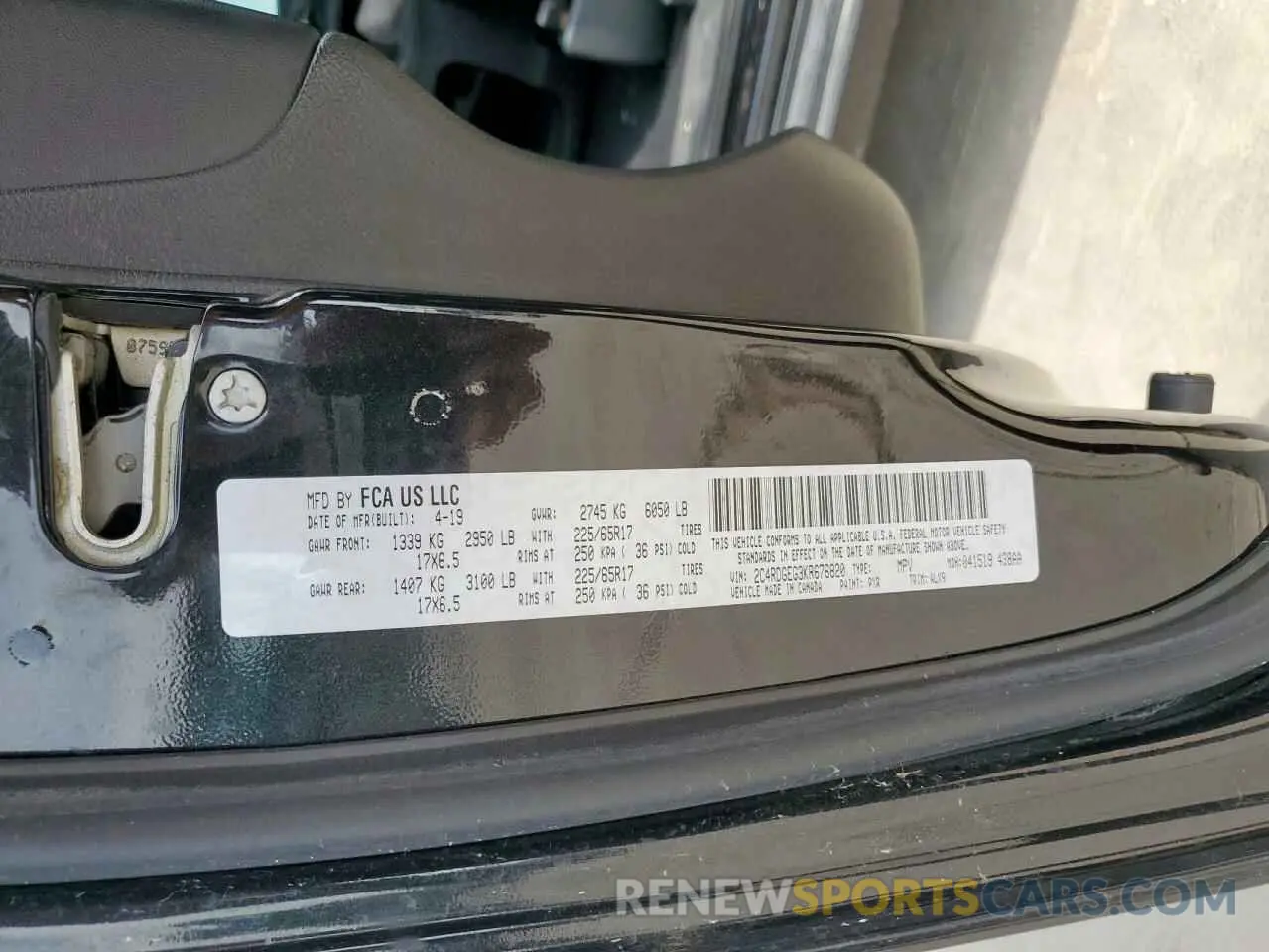 14 Photograph of a damaged car 2C4RDGEG3KR676820 DODGE CARAVAN 2019
