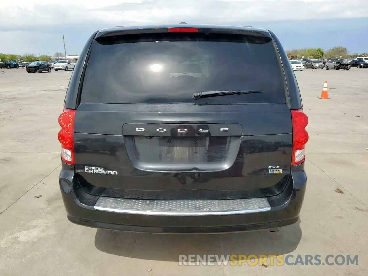 6 Photograph of a damaged car 2C4RDGEG3KR676820 DODGE CARAVAN 2019