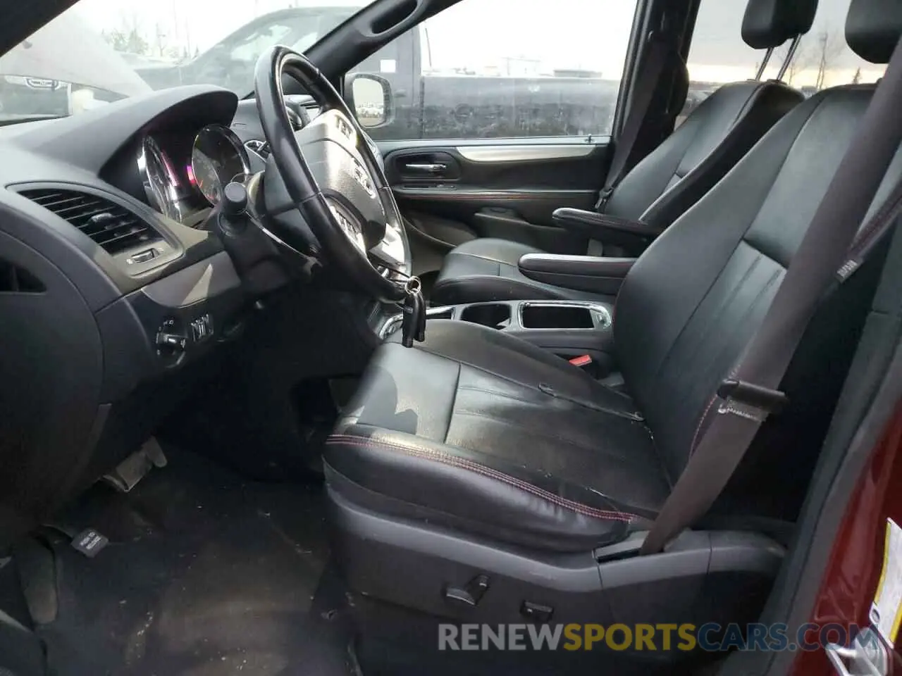 7 Photograph of a damaged car 2C4RDGEG3KR687672 DODGE CARAVAN 2019