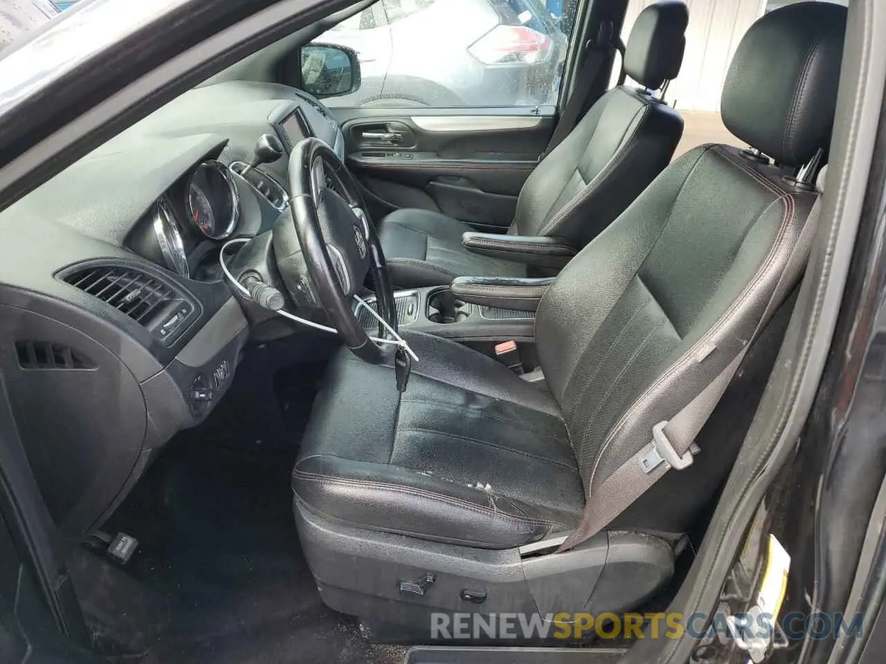 7 Photograph of a damaged car 2C4RDGEG3KR743769 DODGE CARAVAN 2019