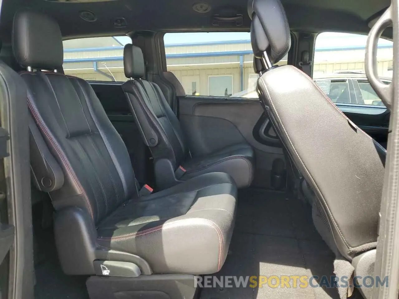 11 Photograph of a damaged car 2C4RDGEG4KR536257 DODGE CARAVAN 2019