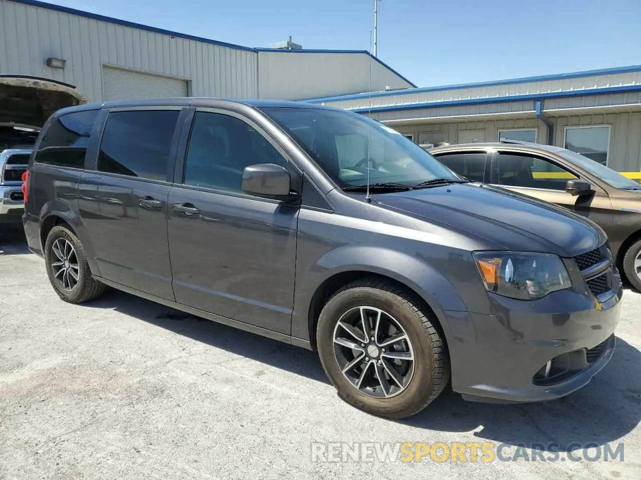 4 Photograph of a damaged car 2C4RDGEG4KR536257 DODGE CARAVAN 2019
