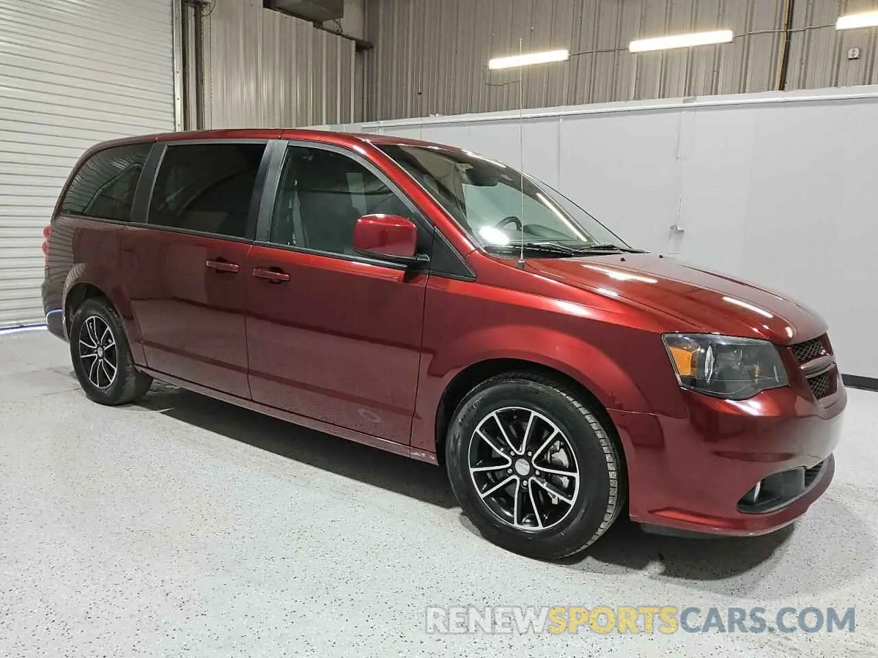 4 Photograph of a damaged car 2C4RDGEG4KR578962 DODGE CARAVAN 2019
