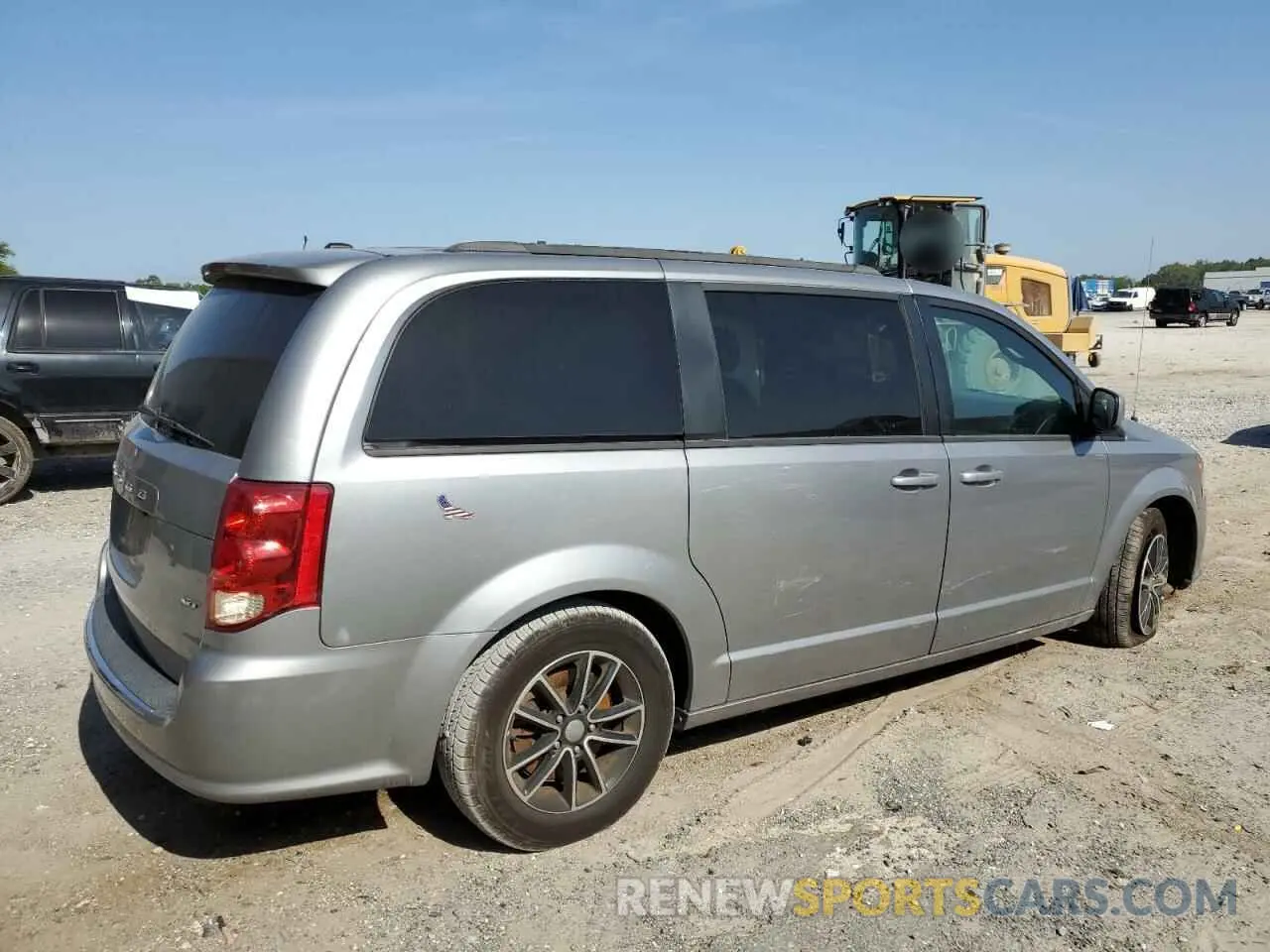 3 Photograph of a damaged car 2C4RDGEG4KR632258 DODGE CARAVAN 2019