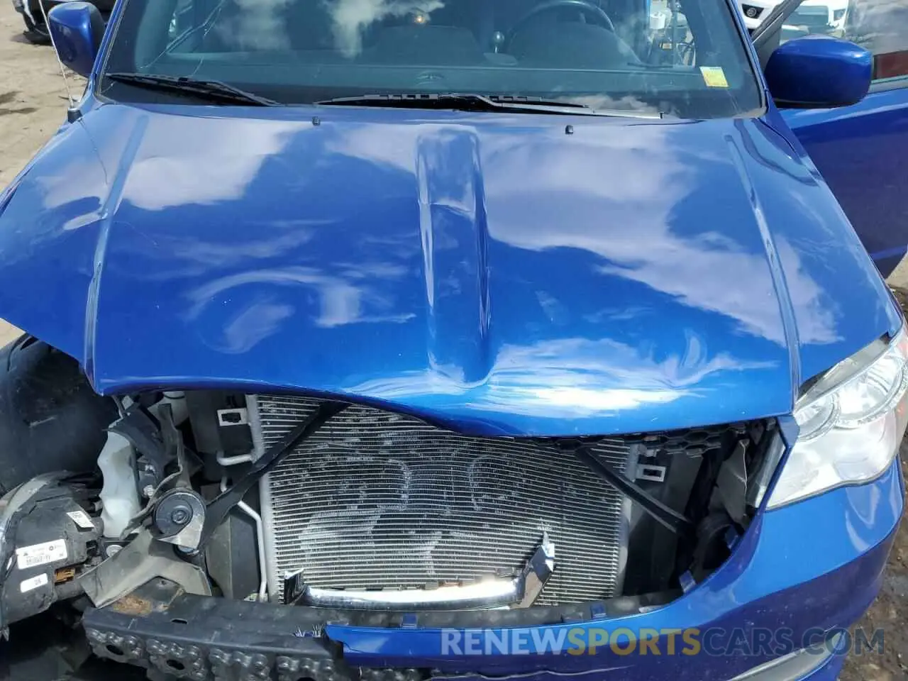14 Photograph of a damaged car 2C4RDGEG4KR661176 DODGE CARAVAN 2019