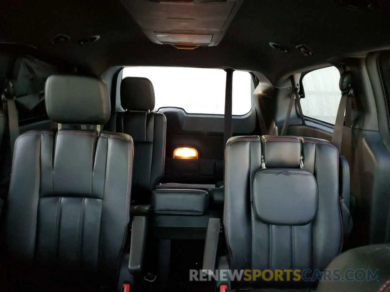 10 Photograph of a damaged car 2C4RDGEG4KR716872 DODGE CARAVAN 2019