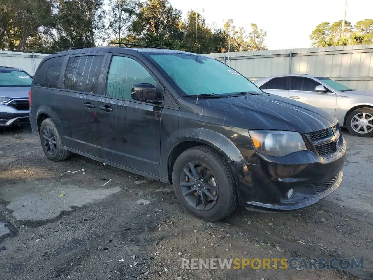 4 Photograph of a damaged car 2C4RDGEG4KR716872 DODGE CARAVAN 2019