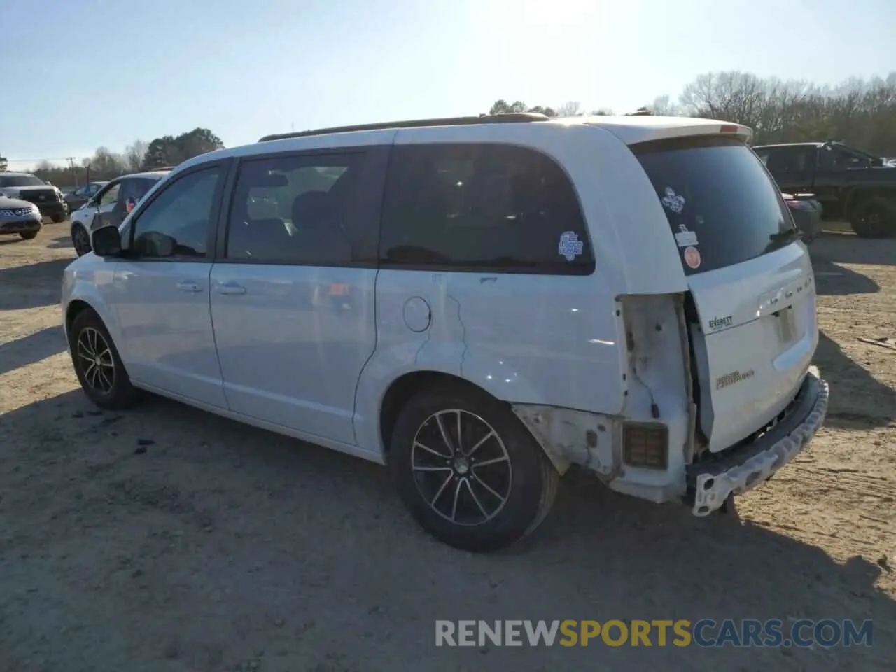 2 Photograph of a damaged car 2C4RDGEG5KR600564 DODGE CARAVAN 2019