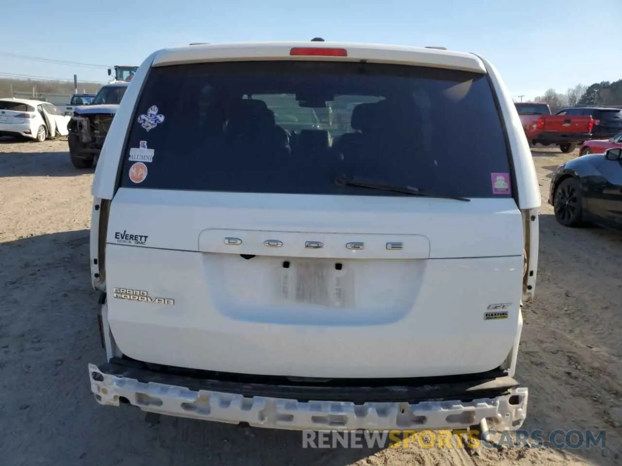 6 Photograph of a damaged car 2C4RDGEG5KR600564 DODGE CARAVAN 2019