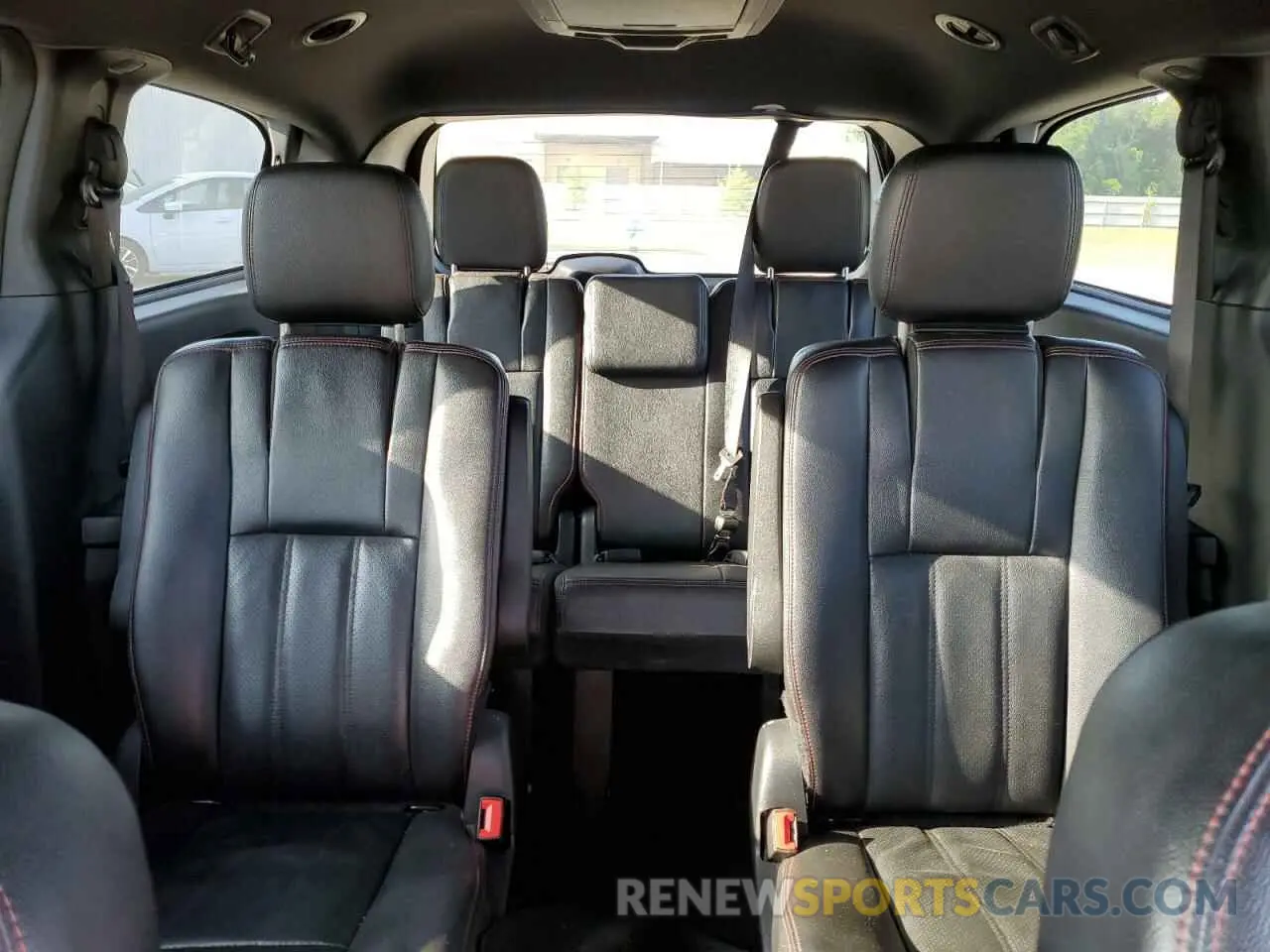 10 Photograph of a damaged car 2C4RDGEG5KR617980 DODGE CARAVAN 2019