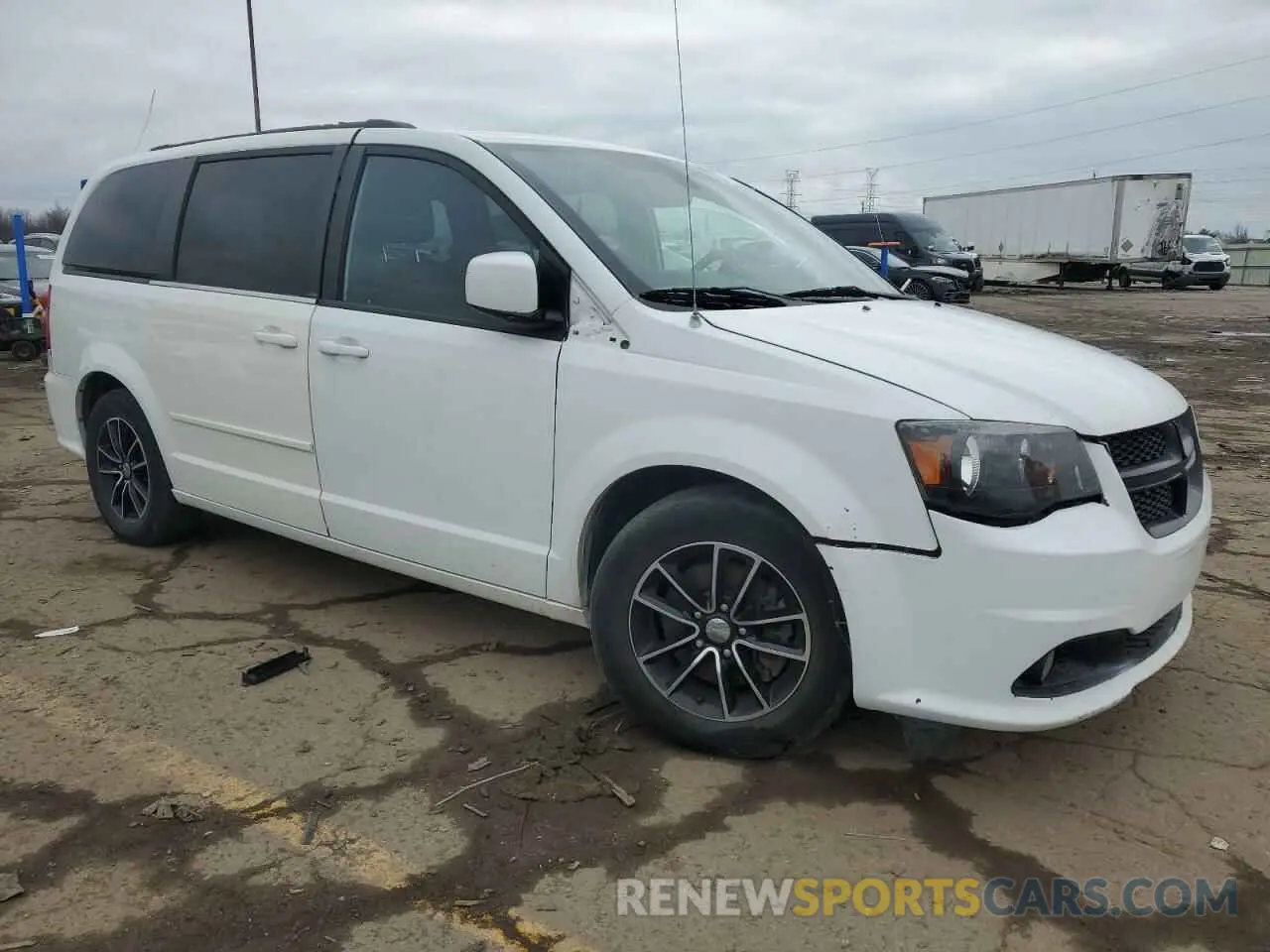 4 Photograph of a damaged car 2C4RDGEG5KR648341 DODGE CARAVAN 2019