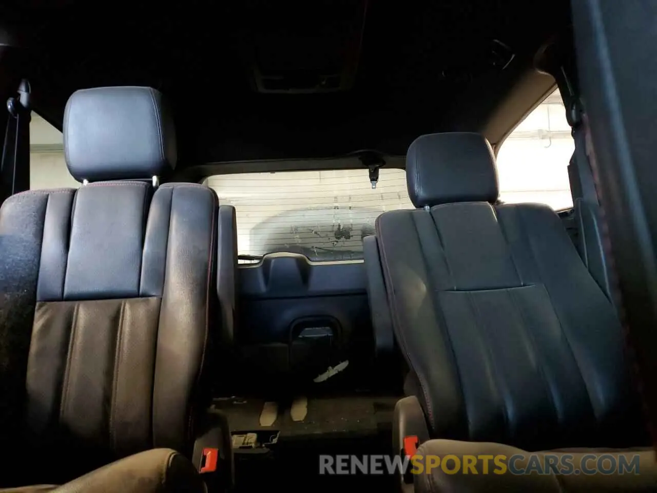 10 Photograph of a damaged car 2C4RDGEG5KR688239 DODGE CARAVAN 2019