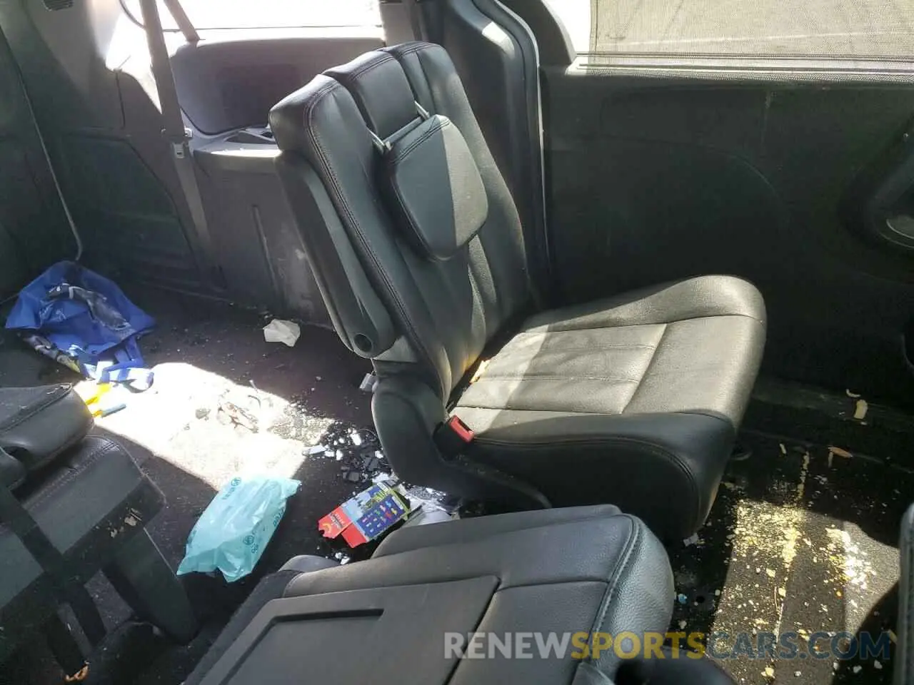 11 Photograph of a damaged car 2C4RDGEG5KR750061 DODGE CARAVAN 2019